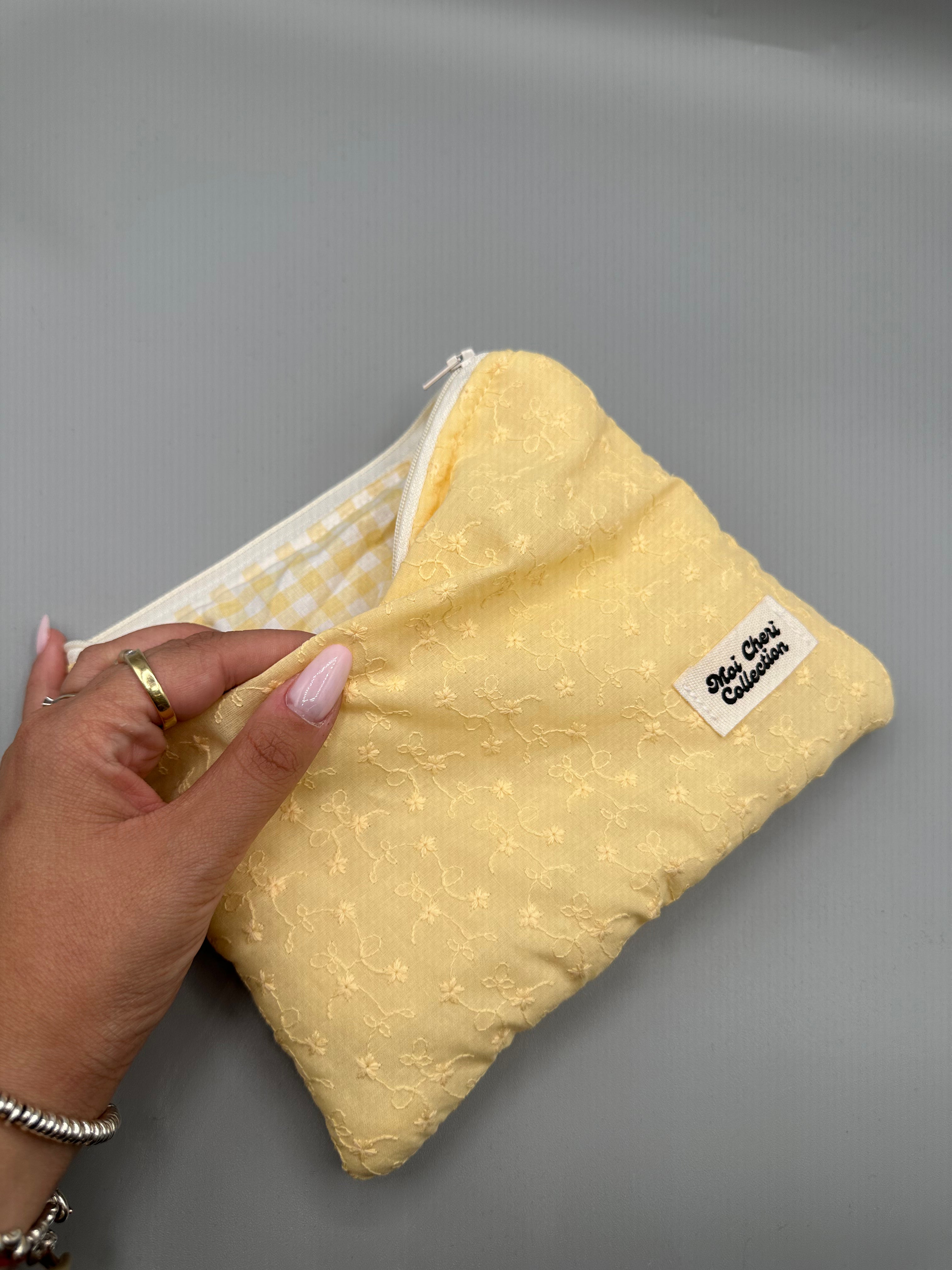 Soft case ready to ship - FLAT SIZE