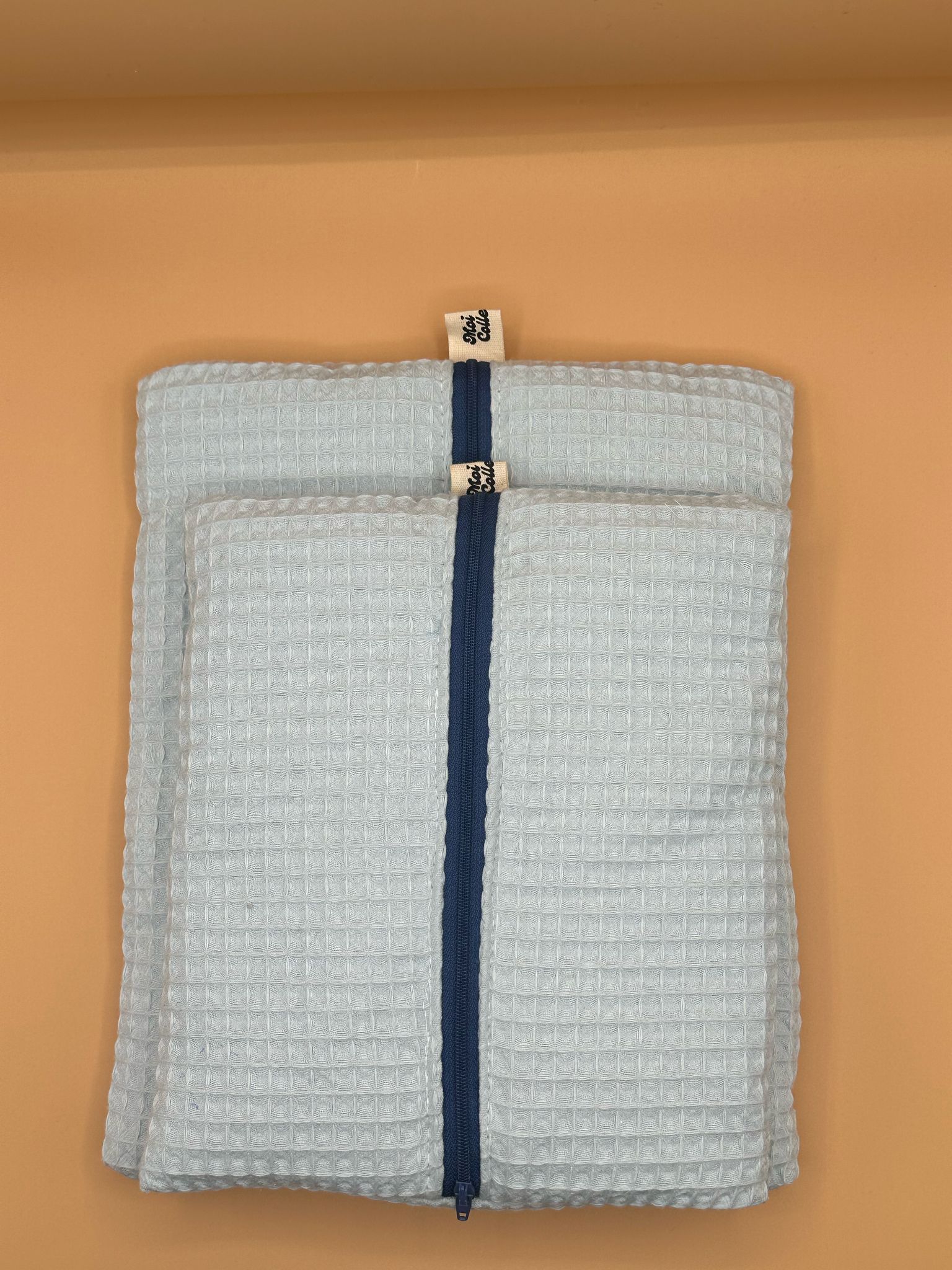 Intima Case