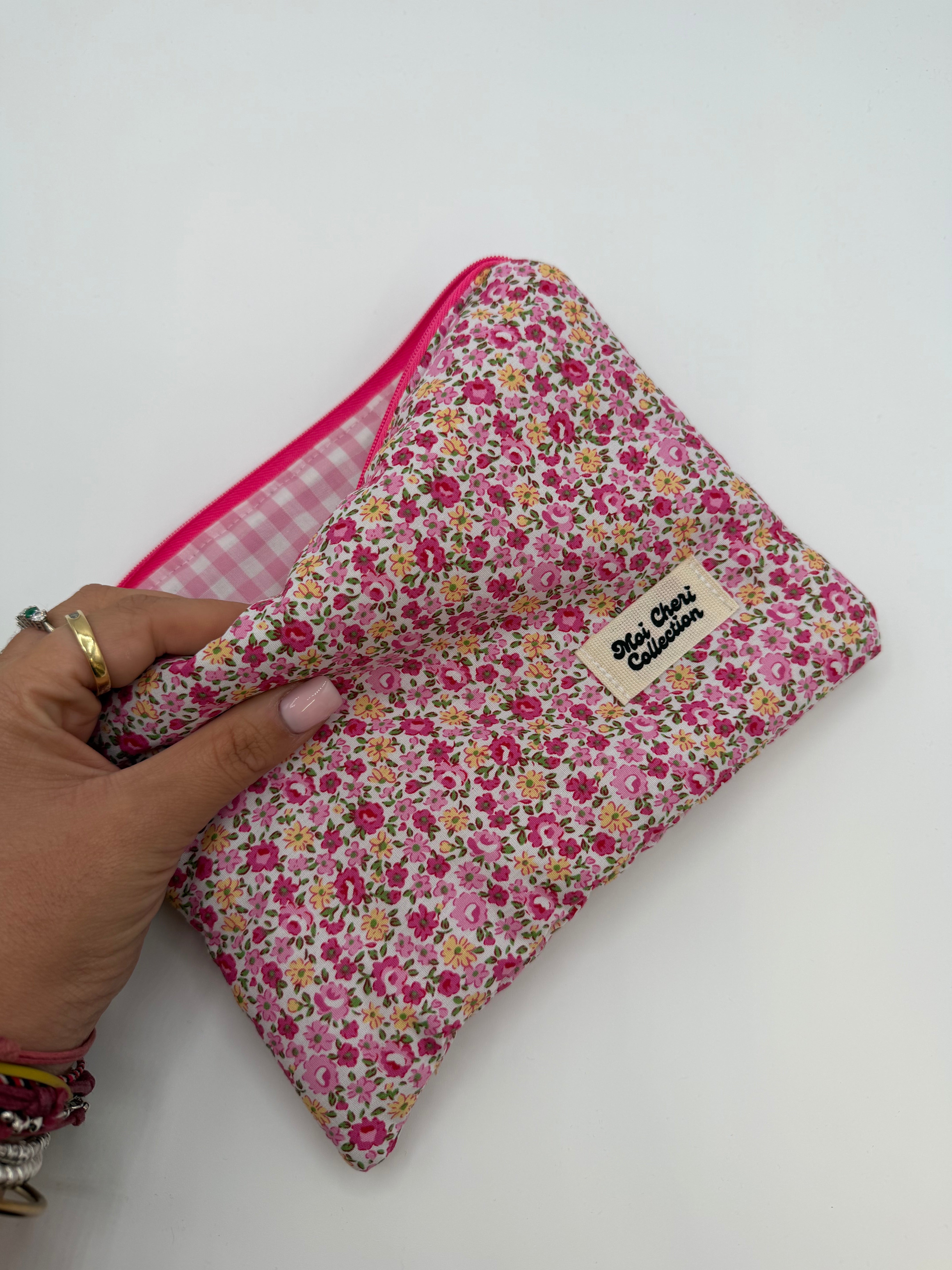 Soft case ready to ship - FLAT SIZE
